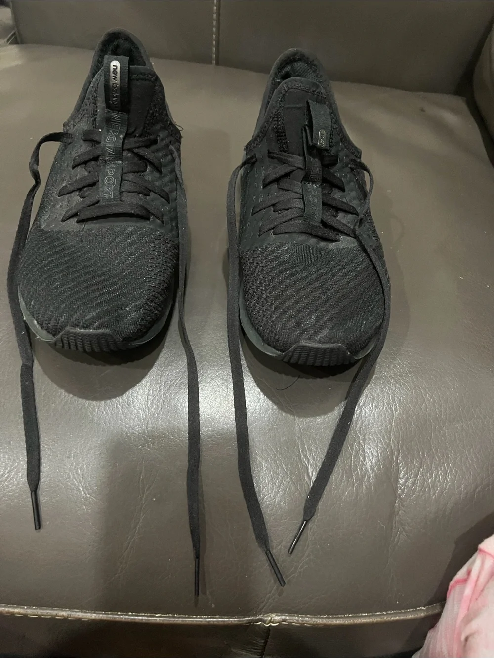 New Balance Dynasoft size 8 M black /dark gray sneakers